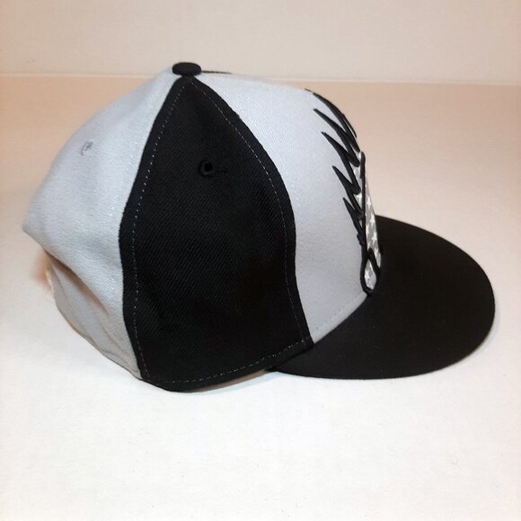 New Era x Kidrobot Mohawk Robot logo original 59 fifty Fitted Hat 7 3/8 gray blk - Picture 2 of 7